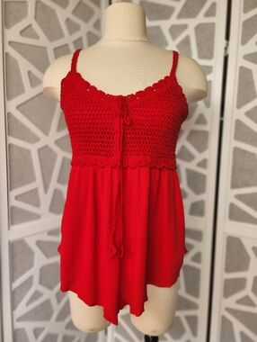 Junior Women's Size Medium (7-9) No Boundaries Flowy Crochet Red Tank Top Blouse